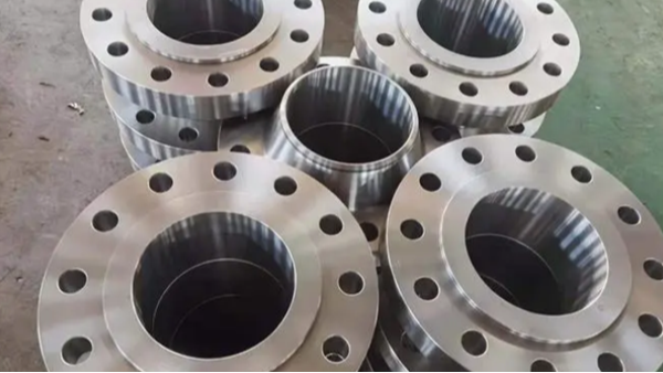 影響雷達物位計法蘭密封性的關鍵因素