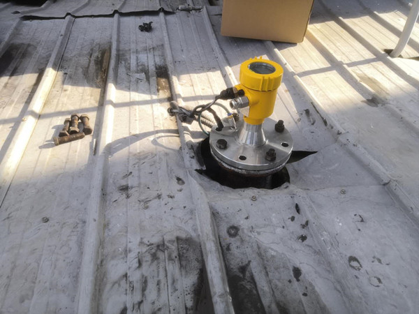 雷達物位計測量消石灰的案例