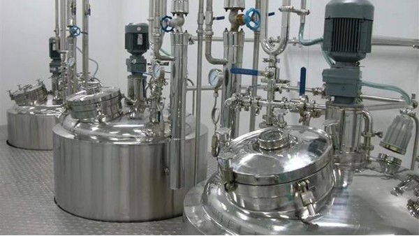 雷達液位計測量配液罐液位