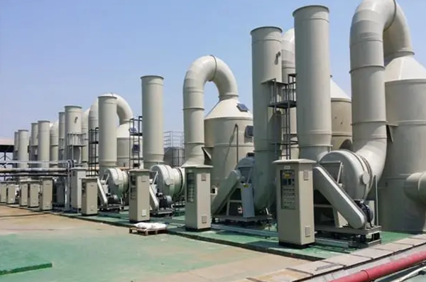 雷達液位計測量脫水塔液位