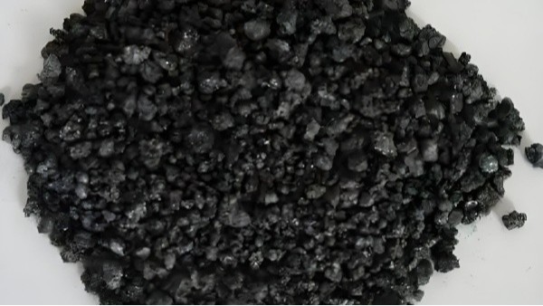 雷達料位計對針狀焦料位的測量