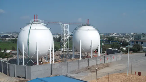 球罐選擇哪種液位計測量？