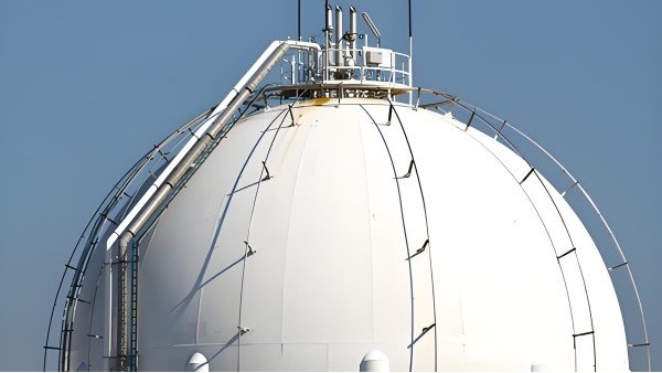 精準監控，安全高效｜導波雷達物位計測量正己烷儲罐