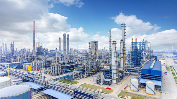 石化行業選擇雷達物位計的注意事項