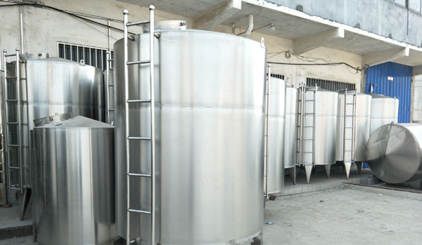 簡單分析雷達液位計測量貯奶罐液位