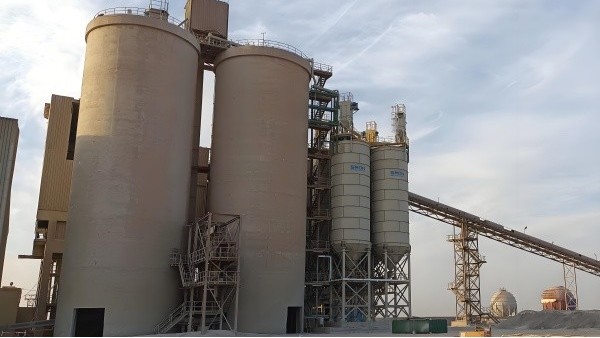 雷達料位計在水泥熟料倉測量中的應用